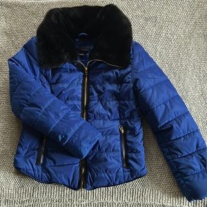 Gorgeous indigo Harve Benard puffer jacket with faux fur collar💙💙💙